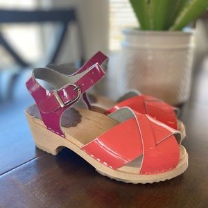 Hanna Andersson | Wood Coral and Pink Clogs | 3.5